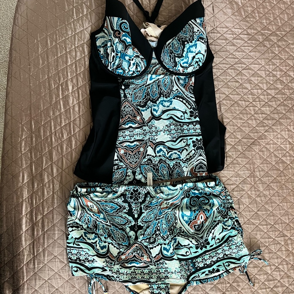 Cacique Swim tankini and matching skirt. 46DDD top and bottoms 20